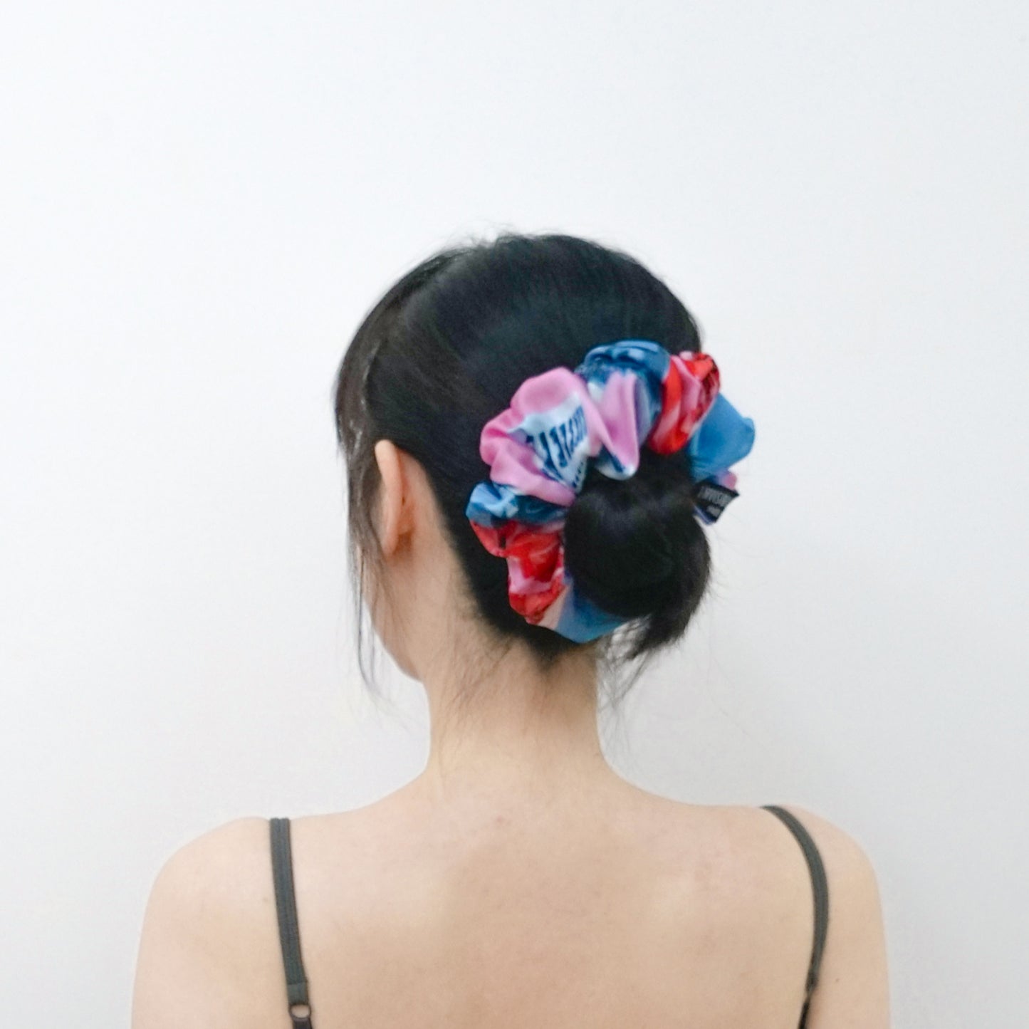 Invisibilis Moveré Premium silk scrunchie - Size Medium - Made in Hong Kong - 真絲髮圈 - 香港製造