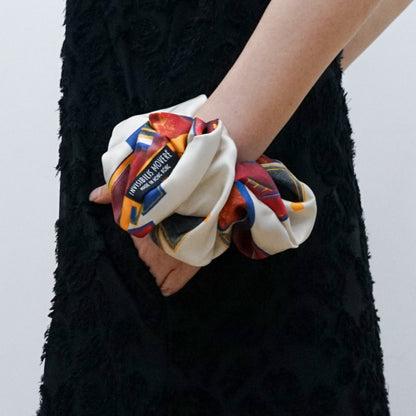 Invisibilis Moveré Premium statement silk scrunchie - Size Extra Large - Made in Hong Kong - 真絲髮圈 - 香港製造